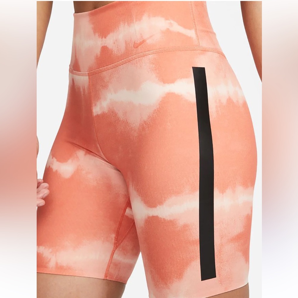 * NWT Nike 3X women plus size one Luxe Dri-Fit tight fit mid rise 7” bike shorts